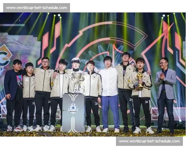 热血逐梦！看电竞选手如何在训练营挥洒青春，打磨技艺